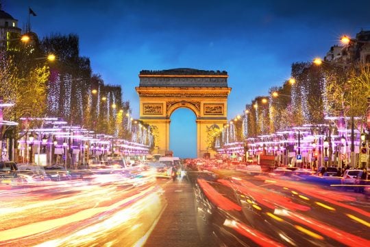 paris arch of triumph